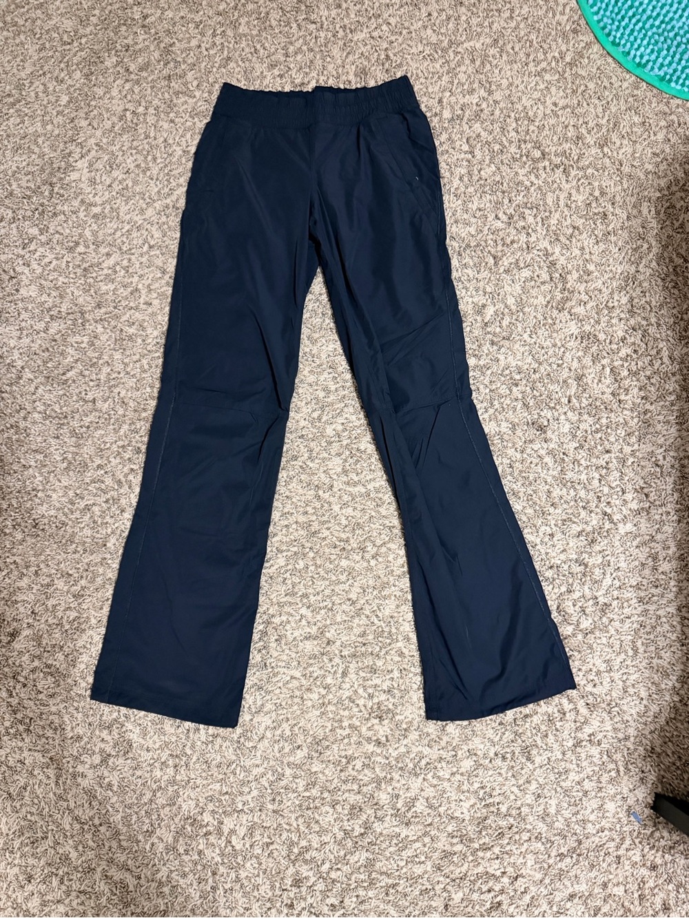 Lululemon women’s run: dog runner pants
